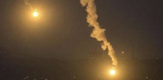 مسيرة ‘ إسرائيلية’ حربية’ تطلق بالونات حرارية في أجواء مدينة صور في الجنوب