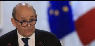 الإليزيه: لودريان ممثل الرئيس الفرنسي سيتجه إلى لبنان غدا لبحث حل الأزمة السياسية