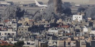 بالفيديو:- غارة تزامنت مع إقلاع طائرة ال MEA