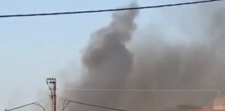 الغارة ‘ الإسرائيلية’ التي استهدفت حي المساكن في بلدة صور الجنوبية (بالفيديو)