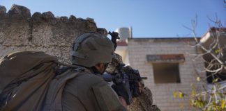 أدرعي يزعم مهاجمة مقرات قيادة لقوة الرضوان في النبطية (فيديو 2)