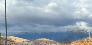 بالصورة: ورش متعهدي وزارة الأشغال بدأت العمل على ترميم طريق المصنع المعبر الحدودي اللبناني السوري