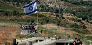 الأخبار: دورية إسرائيلية’ استحدثت ساتراً ترابياً قبالة قلعة دوبيه قاطعة طريق ميس الجبل- شقرا بعد جرفه وبعد أن تمركزت لنحو ساعة في القلعة عادت إلى ميس الجبل من حيث تقدمت ثم حضرت قوة من الوحدة النيبالية في اليونيفيل وفتحت الطريق جزئياً