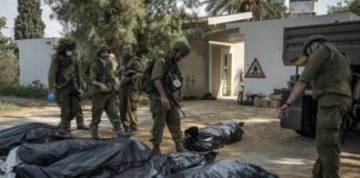 إعلام عبري : شاحنة عسكرية محملة بالمتفجرات’ دخلت جباليا من أجل تفريغ حمولتها فخرج مقاتل وأطلق نحوها قذيفة’ نتج عنها انفجار’ الشاحنة مع الحمولة وقد قُتل’ حتى الآن 3 جنود وضباط وأصيب 18 آخرين بجراح’.