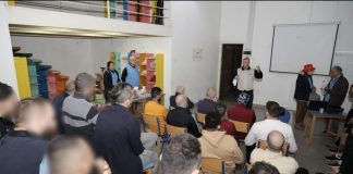 *احتفال لـ “جمعيّة عدل ورحمة” في سجن رومية لمناسبة أعياد آخر السنة بعقليني: أخبار سارة حول تحرُّك ملفَّات السجناء والحديث عن قانون عفو عام*