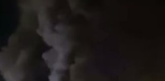 *حريق ضخم يطال شركة ومحلات تجارية في المحمرة – عكار*