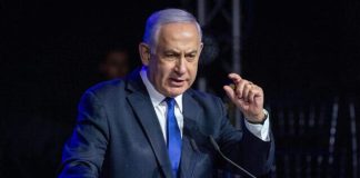 رئيس الوزراء الإسرائيلي بنيامين نتنياهو : إسرائيل تراقب التطورات في سوريا عن كثب.