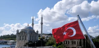 وزير الخارجية التركي: نريد سوريا جديدة تعيش في وئام مع جيرانها ونحن مستعدون للمساعدة في تحقيق ذلك وسنعمل على عودة النازحين السوريين إلى ديارهم بأمان وإعادة إعمار البلاد