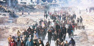 أهالي غزة يعودون إلى الشمال سيرًا على الأقدام