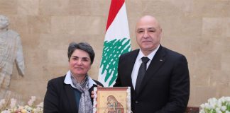 الرئيس عون :لا أرغب في مغادرة أولادي البلد!