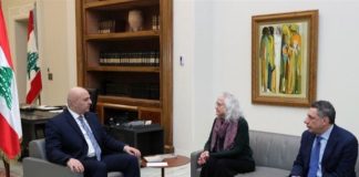 خلال لقاء في قصر بعبدا… والدة “أوستن تايس” تطلب المساعدة من عون