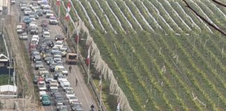 أهالي بلدة عيتا الشعب يدخلون البلدة من جهة رميش (فيديو) وتجمع كبير للاهالي في الناقورة