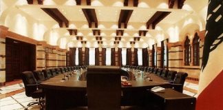 أربع عقد تعوق التأليف… ورئيس وزراء قطر في بيروت اليوم