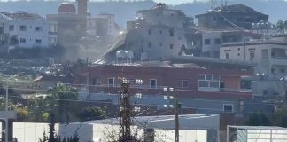 *بالفيديو ؛جرافات معادية’ تعمل على جرف المنازل والأحياء الداخلية في الناقورة*