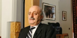 *جنبلاط لـ عشرين 30: لا بد ان يتحول ‘حزب الله’ الى حزب’ سياسي فله جمهور كبير يؤمن بعقيدة معينة وهذا الجمهور اصيب بخسائر ضخمة ولا يجب على أيّ مكون ان يستقوي على آخر وحول حضوره تأبين نصرالله’ لـ عشرين 30: بالموت ما في حواجز *