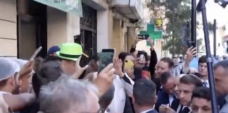 *ضيافة من مطعم لبناني شعبي في الجمّيزة للرئيس الفرنسي ايمانويل ماكرون، أثناء جولته في المنطقة*