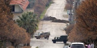 *اطلق جيش العــــــدو’ الاســــــرائيلي’ النار على سيارة الجندية في الجيش اللبناني راوية الحجة في بلدة ديرميماس واصاب سيارتها باربع طلقات نارية مما أدى إلى اصابتها بجروح طفيفة جراء تناثر الزجاج عليها*