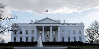 اغلاق البيت الابيض بعد الحادثة