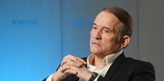 ميدفيدتشوك: صفقة المعادن بداية لتقسيم أوكرانيا