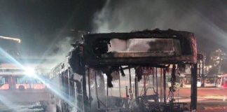 المراسل العسكري للقناة 12 العبرية:العبوات الناسفة التي انفجرت بالحافلات تزن كل واحدة منها 5 كيلوغرامات، وعلى إحداهن كان مكتوبا “الانتقام من مخيم طولكرم”وقد أمرت وزيرة النقل بإيقاف حركة القطارات أيضً