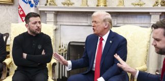 وول ستريت جورنال عن مستشار لترمب: الرئيس يعتزم الانتظار حاليا ورؤية ما سيفعله الزعيم الأوكراني