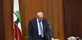 رئيس مجلس النواب نبيه بري استقبل في مكتبه في مجلس النواب، بحضور نائب رئيس المجلس إلياس بوصعب، طلاب الجامعة اليسوعية الذين واكبوا على مدى يومين جلسة مناقشة البيان الوزاري