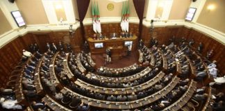 مجلس الأمة الجزائري يعلن “تعليق” العلاقات مع نظيره الفرنسي