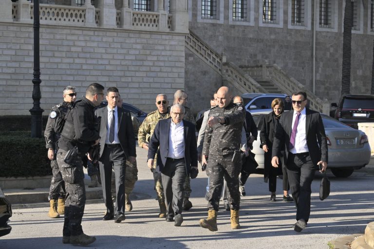 رئيس الحكومة وصل الى بلدة الخيام في اطار جولته الجنوبية