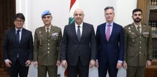 *رئيس الجمهوريّة وخلال لقائه رئيس بعثة “اليونيفيل” الجنرال Aroldo Lázaro، جدد إدانته للاعتداء’ على موكب “اليونيفيل”، مؤكّدًا أنّ التحقيقات جارية مع عددٍ من الموقوفين لكشف الملابسات وإنزال العقوبات بحقِّ المرتكبين*