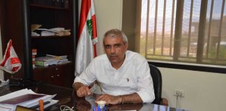 رئيس بلدية القاع: إبقاء المعابر غير الشرعية مفتوحة لعبور الناس والمواد المهربة بسبب تهريب المحروقات المشرَّع هو جريمة بحق البلد وأهله.