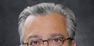 من هو وزير الاقتصاد عامر البساط ؟