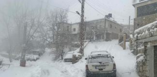 جبة بشري لبست ثوبها الأبيض