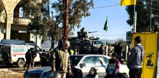 *مسيرة’ اسرائيلية’ القت قنبلة’ صوتية بالقرب من ساحة تجمع الناس عند الساتر الترابي في بلدة يارون*