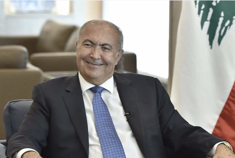 *بيان يحسم الجدل حول شائعات “الواتساب”… للنائب فؤاد مخزومي*