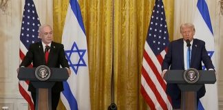 *نتنياهو يهدي ترامب أداة هجوم نفذه في لبنان*