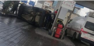 *بالصورة ؛سيارة تنحرف عن مسارها وتقتحم محطة للمحروقات على طريق أنطلياس – ضبية*