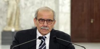 *بالصورة: الرئيس سلام يتناول الغداء مع عائلته في كافيتيريا الموظفين*