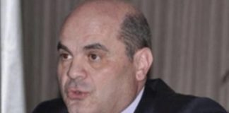 *يستعد لرفع شكوى إلى الفاتيكان ضدّه.. ماذا يجري بين ميشال فرام والأب خنيصر؟*