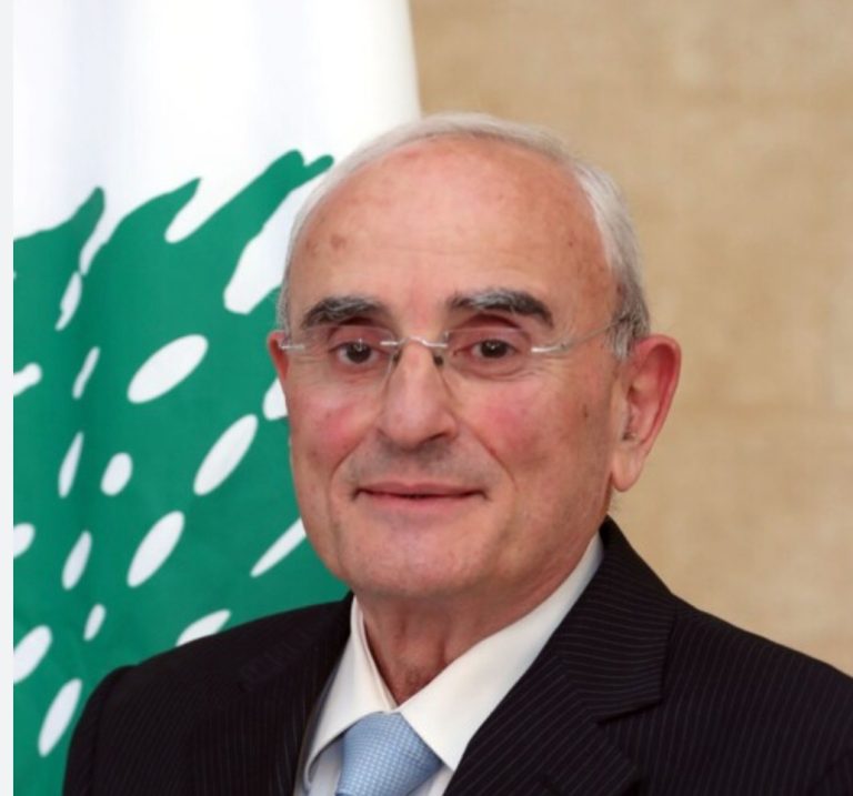 *منسى خلال مراسم التسليم والتسلّم بوزارة الدفاع: إسرائيل تخرق الـ1701 باعتداءاتها المستمرة وحماية الحدود أولوية*