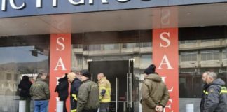 *إخماد حريق داخل محل على طريق عام الفرزل*