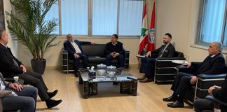 *وفد من “حزب الله” سلم النائب جنبلاط دعوة لحضور مراسم تشييع’ نصرالله’ و صفي الدين*