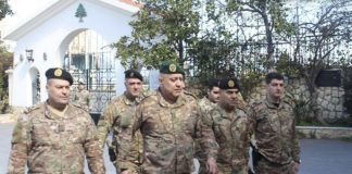 *تبرُّع قائد الجيش بالنيابة وعدد من الضباط بالدم في إطار حملة تبرُّع لدعم بنك الدم في الطبابة العسكرية*