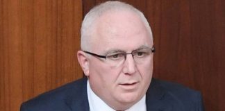 *ضاهر: ثقتي كاملة بالحكومة*