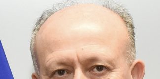 *النائب أشرف ريفي: أعطي الحكومة الثقة*