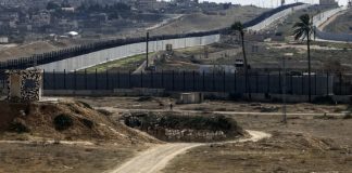 *حماس” تحذر من خطط إسرائيل’ لإقامة منطقة عازلة على حدود غزة*