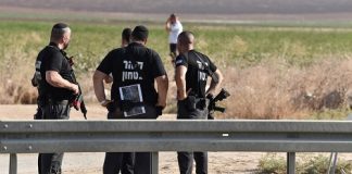 وسائل إعلام إسرائيلية: الشرطة تطلق النار على شخص يشتبه بحمله جسما مشبوها في مدينة طمرة شمالي إسرائيل