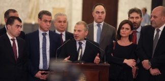 التيار إلى المعارضة… الرهان على عدم إقلاع الحكومة