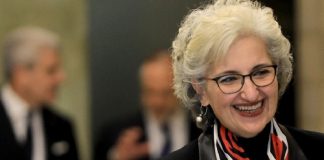 وزيرة التربية جددت توزيع أرقام المراجعات والشكاوى