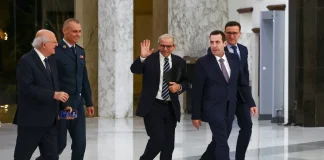 كواليس جولة الاتصالات التي سبقت تشكيل الحكومة