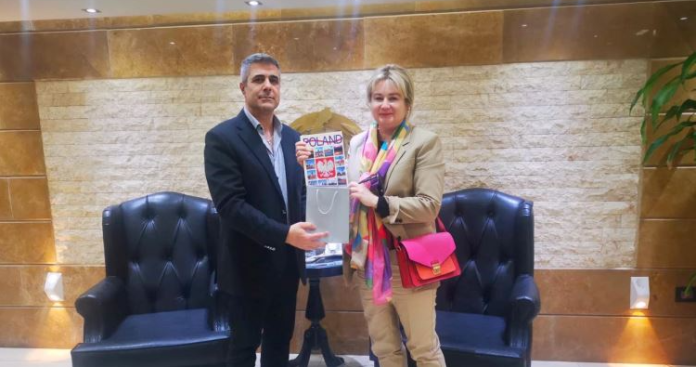 3c65cf729607dfe1a2b0661097c94330